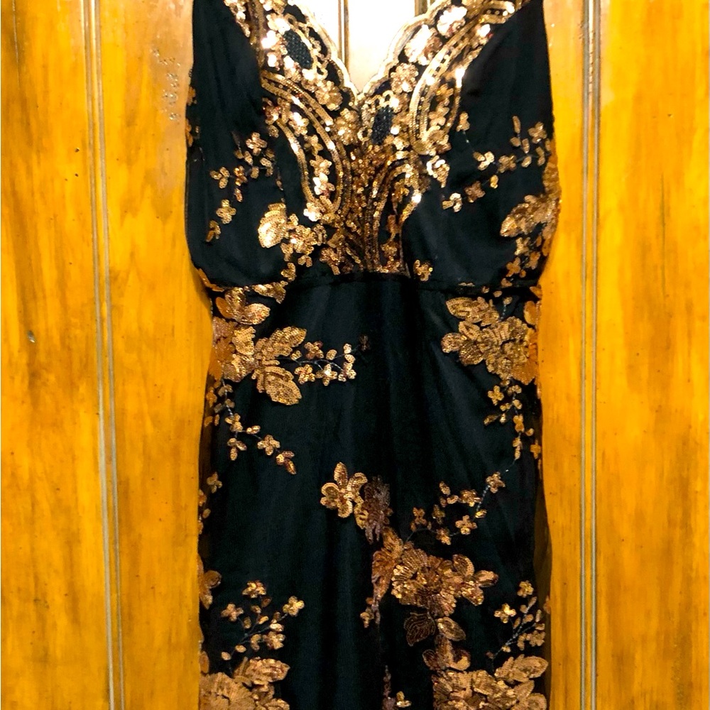 Women’s Evening Dress. Spectacular, Black with gold sequins. Size Small.